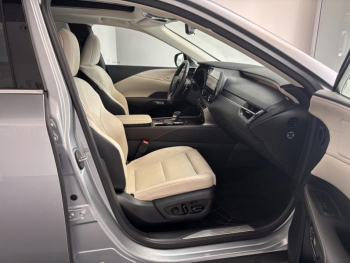 Photo 10 du bon plan LEXUS RX 450h+ Executive 4WD occasion à 65990 €