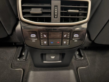 Photo 15 du bon plan LEXUS RX 450h+ Executive 4WD occasion à 65990 €