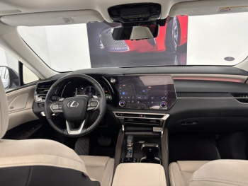 Photo 17 du bon plan LEXUS RX 450h+ Executive 4WD occasion à 65990 €