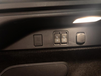 Photo 29 du bon plan LEXUS RX 450h+ Executive 4WD occasion à 65990 €