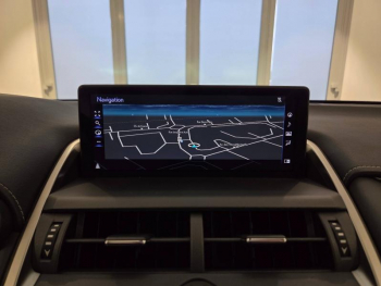 Photo 6 du bon plan LEXUS NX 300h 4WD Executive Euro6d-T occasion à 33890 €