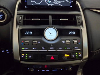 Photo 7 du bon plan LEXUS NX 300h 4WD Executive Euro6d-T occasion à 33890 €