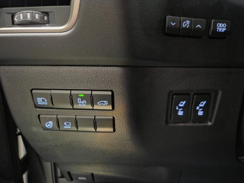 Photo 9 du bon plan LEXUS NX 300h 4WD Executive Euro6d-T occasion à 33890 €