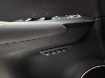 Photo 10 du bon plan LEXUS NX 300h 4WD Executive Euro6d-T occasion à 33890 €