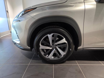 Photo 21 du bon plan LEXUS NX 300h 4WD Executive Euro6d-T occasion à 33890 €
