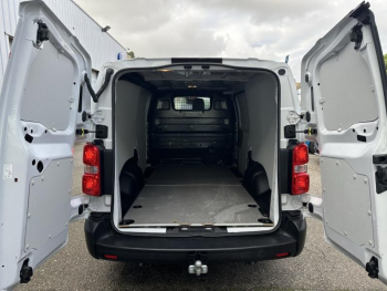 Photo 13 du bon plan TOYOTA ProAce VUL Long 2.0 D-4D 140 Start Pack Confort BVA MC24 occasion à 29900 €