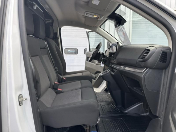 Photo 18 du bon plan TOYOTA ProAce VUL Long 2.0 D-4D 140 Start Pack Confort BVA MC24 occasion à 29900 €