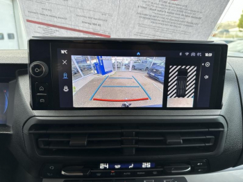 Photo 21 du bon plan TOYOTA ProAce VUL Long 2.0 D-4D 140 Start Pack Confort BVA MC24 occasion à 29900 €