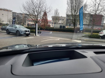 Photo 22 du bon plan NISSAN Qashqai e-POWER 190ch Tekna occasion à 28990 €