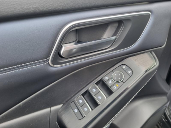 Photo 28 du bon plan NISSAN Qashqai e-POWER 190ch Tekna occasion à 28990 €