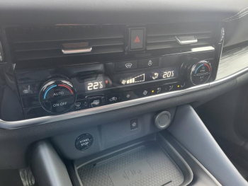 Photo 29 du bon plan NISSAN Qashqai e-POWER 190ch Tekna occasion à 28990 €