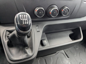 Photo 20 du bon plan RENAULT Master Fg VUL F3500 L2H2 2.3 dCi 135ch Grand Confort  18120HT occasion à 19917 €