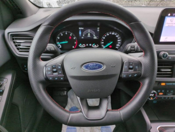 Photo 11 du bon plan FORD Focus 1.0 Flexifuel mHEV 125ch ST-Line Style occasion à 18400 €