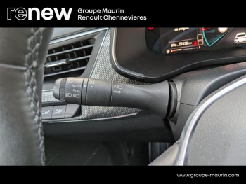 Photo 17 du bon plan RENAULT Arkana 1.6 E-Tech hybride 145ch Techno -22 occasion à 19990 €