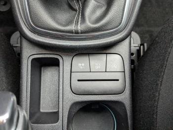 Photo 18 du bon plan FORD Puma 1.0 Flexifuel 125ch S&S mHEV Titanium occasion à 17990 €