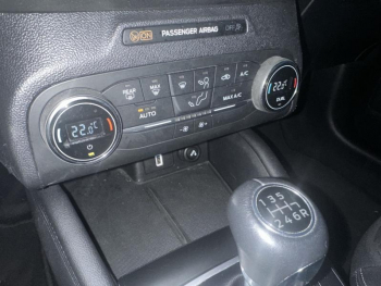 Photo 18 du bon plan FORD Focus SW 1.0 EcoBoost 125ch Titanium 96g occasion à 14480 €