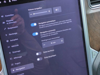 Photo 30 du bon plan TESLA Model S 100D Dual Motor occasion à 28990 €