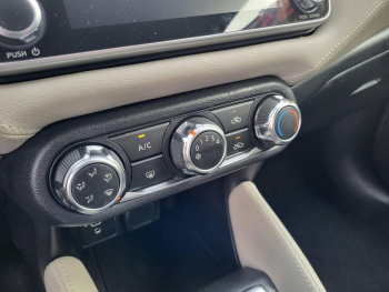 Photo 17 du bon plan NISSAN Micra 1.0 IG-T 92ch Made in France Xtronic occasion à 14990 €