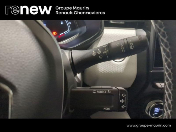 Photo 19 du bon plan RENAULT Clio 1.6 E-Tech hybride 145ch Techno occasion à 17999 €