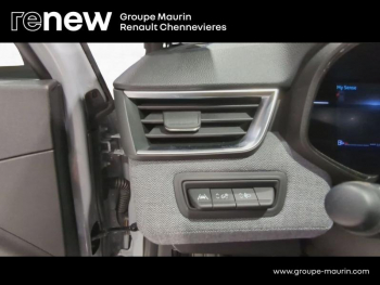 Photo 31 du bon plan RENAULT Clio 1.6 E-Tech 145ch full hybrid Techno - 24 occasion à 20990 €