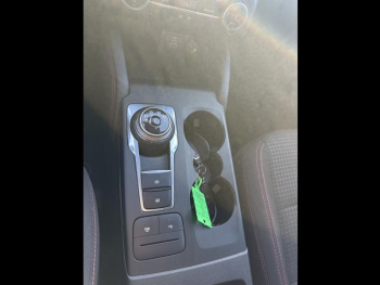 Photo 17 du bon plan FORD Kuga 2.5 Duratec 190ch FHEV E85 ST-Line BVA occasion à 25490 €