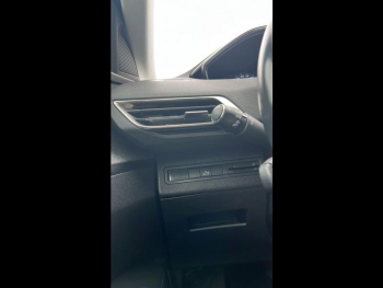 Photo 19 du bon plan PEUGEOT 3008 2.0 BlueHDi 180ch S&S Allure Business EAT8 occasion à 16950 €