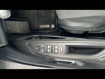 Photo 21 du bon plan PEUGEOT 3008 2.0 BlueHDi 180ch S&S Allure Business EAT8 occasion à 16950 €