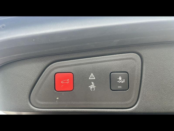 Photo 24 du bon plan PEUGEOT 3008 2.0 BlueHDi 180ch S&S Allure Business EAT8 occasion à 16950 €
