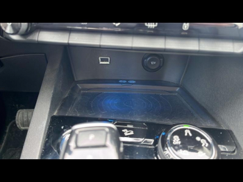 Photo 27 du bon plan PEUGEOT 3008 2.0 BlueHDi 180ch S&S Allure Business EAT8 occasion à 16950 €