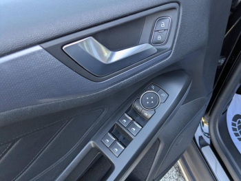 Photo 8 du bon plan FORD Focus Active 1.5 EcoBoost 150ch Active V BVA occasion à 14990 €