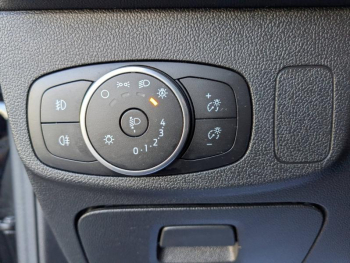 Photo 9 du bon plan FORD Focus Active 1.5 EcoBoost 150ch Active V BVA occasion à 14990 €