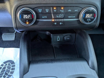 Photo 16 du bon plan FORD Focus Active 1.5 EcoBoost 150ch Active V BVA occasion à 14990 €