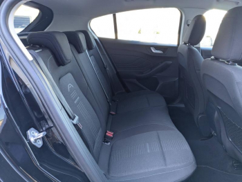 Photo 20 du bon plan FORD Focus Active 1.5 EcoBoost 150ch Active V BVA occasion à 14990 €