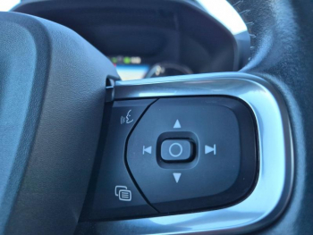 Photo 20 du bon plan VOLVO XC40 T4 Recharge 129 + 82ch Inscription Luxe DCT 7 occasion à 28390 €