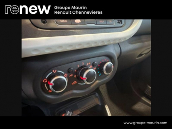 Photo 25 du bon plan RENAULT Twingo 1.0 SCe 65ch Zen - 21MY occasion à 10590 €
