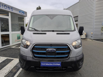 Photo 2 du bon plan FORD Transit 2T Fg VUL PE 350 L3H2 135 kW Batterie 75/68 kWh Trend Business occasion à 37453 €