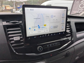 Photo 17 du bon plan FORD Transit 2T Fg VUL PE 350 L3H2 135 kW Batterie 75/68 kWh Trend Business occasion à 37453 €