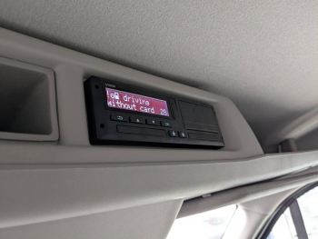 Photo 23 du bon plan FORD Transit 2T Fg VUL PE 350 L3H2 135 kW Batterie 75/68 kWh Trend Business occasion à 37453 €