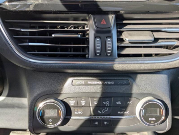 Photo 13 du bon plan FORD Kuga 2.5 Duratec 225ch PowerSplit PHEV Titanium e-CVT 13cv occasion à 19990 €