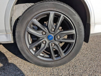 Photo 21 du bon plan FORD Transit Custom Fg VUL 290 L1H1 2.0 EcoBlue 185 S&S Sport BVA6 occasion à 31990 €