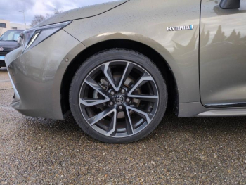 Photo 6 du bon plan TOYOTA Corolla Touring Spt 180h Collection MY20 occasion à 16900 €