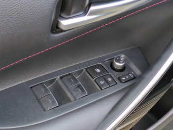 Photo 22 du bon plan TOYOTA Corolla Touring Spt 180h Collection MY20 occasion à 16900 €