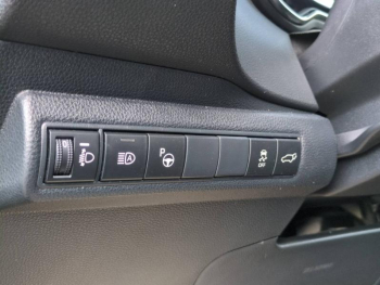 Photo 23 du bon plan TOYOTA Corolla Touring Spt 180h Collection MY20 occasion à 16900 €