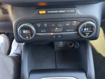 Photo 20 du bon plan FORD Focus 1.0 Flexifuel mHEV 125ch Titanium Style occasion à 17990 €