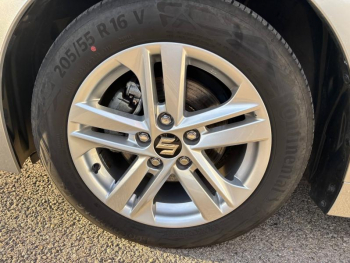 Photo 7 du bon plan SUZUKI Swace 1.8 Hybrid 140ch Pack occasion à 22990 €