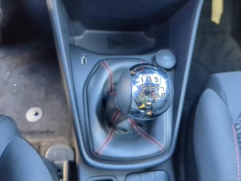 Photo 25 du bon plan FORD Fiesta 1.0 EcoBoost Hybrid 125ch ST-Line 5p occasion à 15790 €