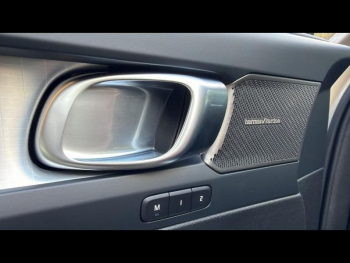 Photo 17 du bon plan VOLVO XC40 B3 163ch Ultra DCT 7 occasion à 46240 €