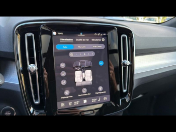 Photo 29 du bon plan VOLVO XC40 B3 163ch Ultra DCT 7 occasion à 46240 €