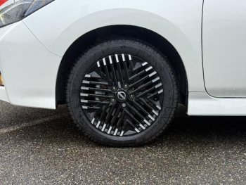 Photo 16 du bon plan NISSAN Leaf 217ch e+ 62kWh N-Connecta 22 occasion à 18990 €