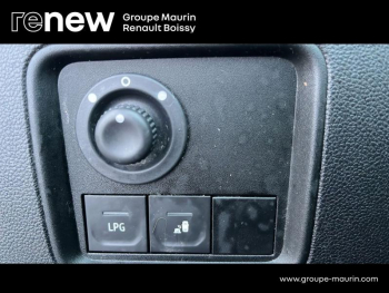 Photo 22 du bon plan DACIA Duster 1.0 ECO-G 100ch Journey + 4x2 occasion à 14500 €